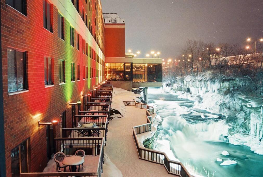 Central Falls Hideaway 쿠야호가폴스 외부 사진